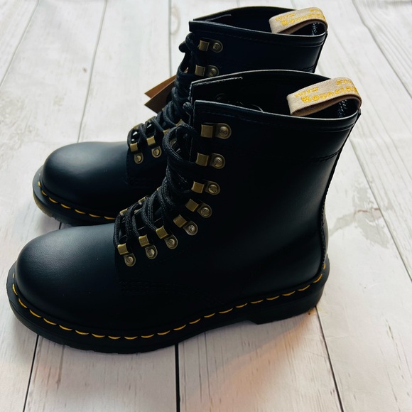 Dr. Martens Vegan 1460 HDW Boots - Picture 2 of 9